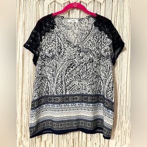Umgee Sz Med Women’s Navy Blue & Cream Paisley Blouse